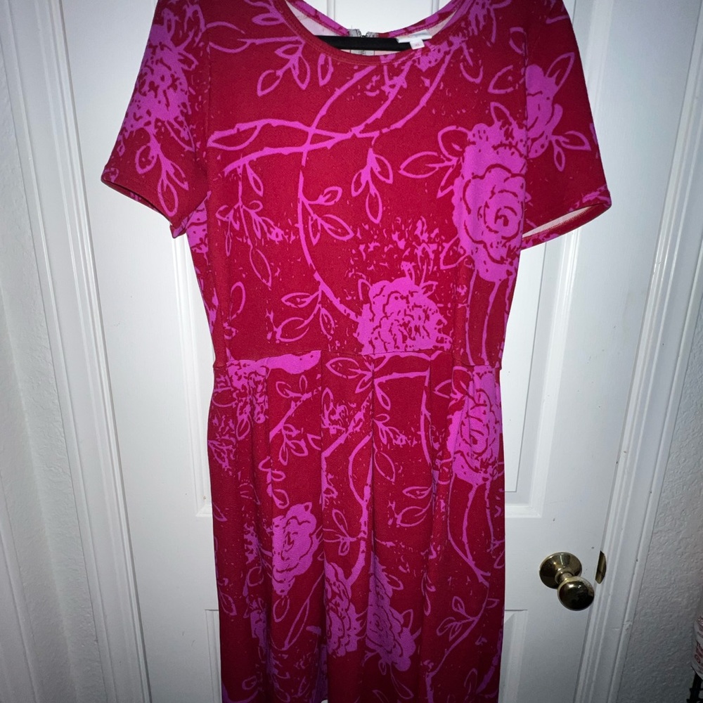 Dress - Picture 4 of 15